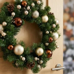Kunstig Grankrans Med Julekugler