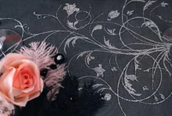 Mønstret Organza Bordløber Sort