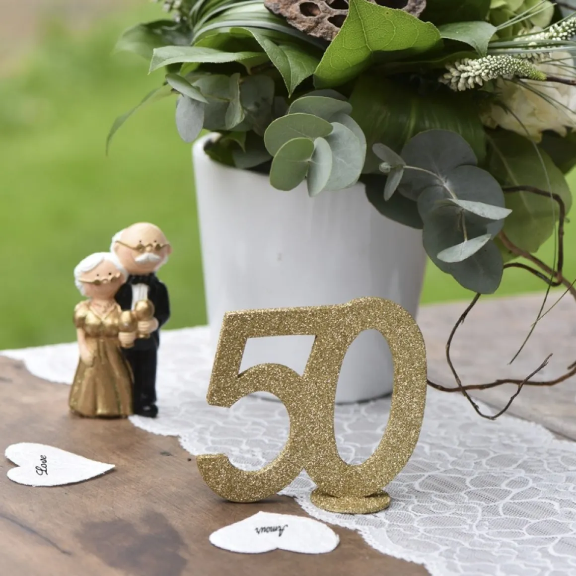 18 Års Bordtal Figur Guld